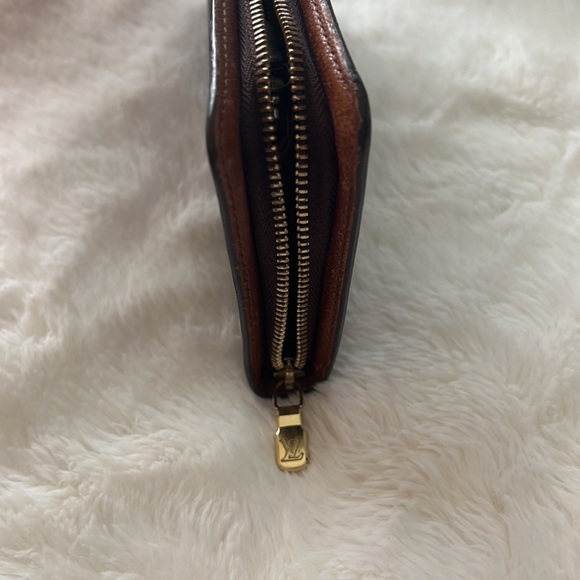 Louis Vuitton Monogram Porte Monnaie Zippy Long Wallet - Picture 4 of 11